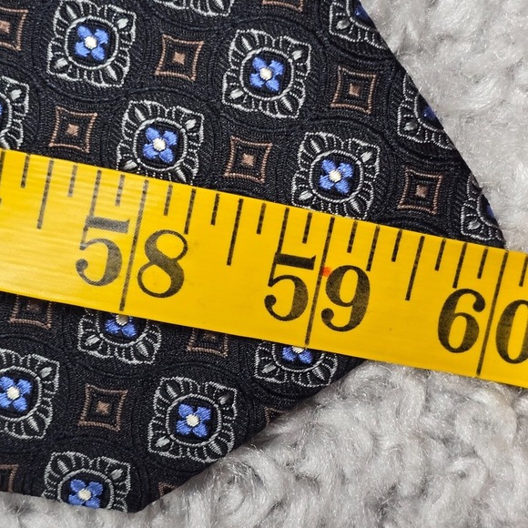 Robert Talbott Mens Tie Silk Hand Sewn Geometric Made in USA Classic Necktie - Picture 7 of 8